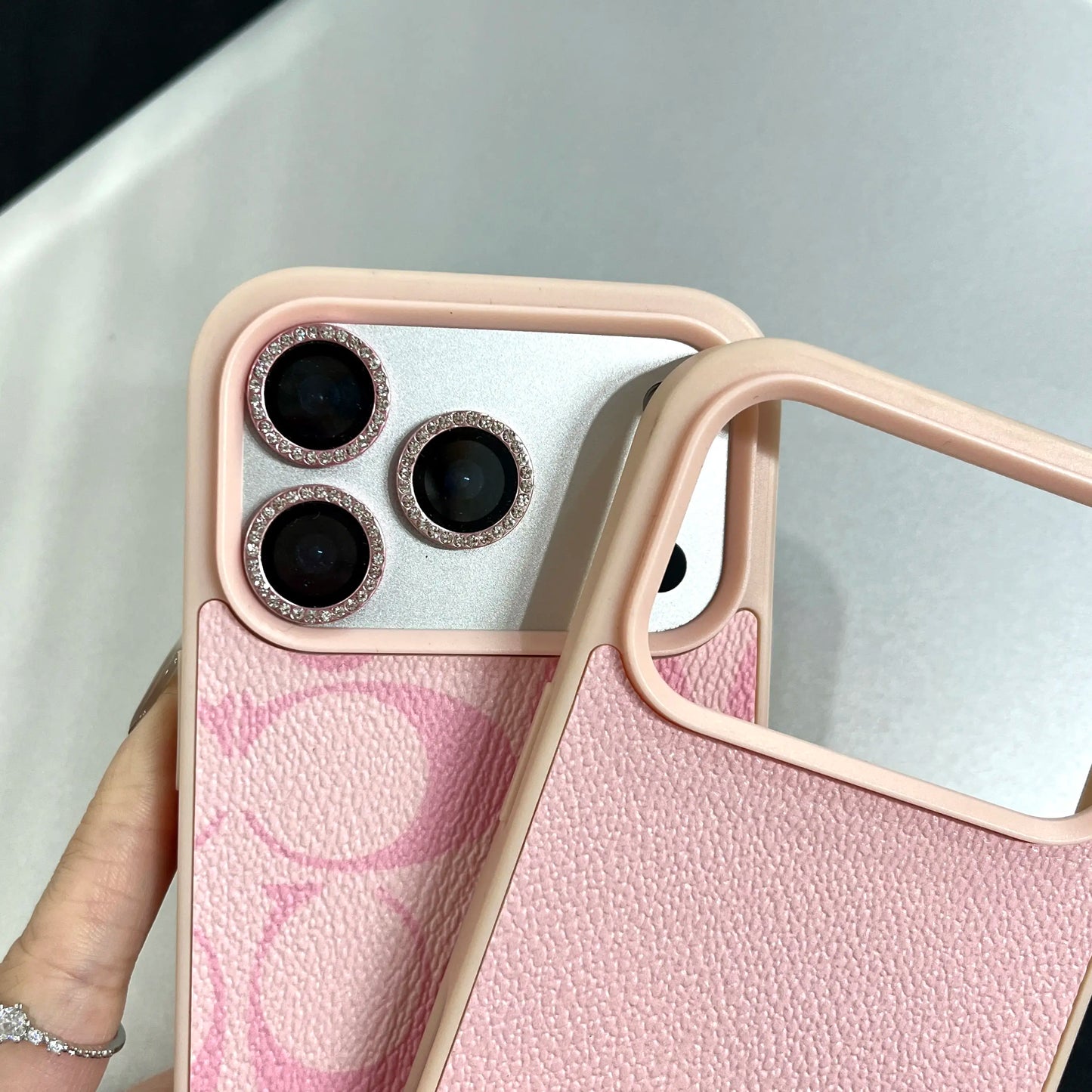 Suitable for Iphone 17，16, 15, 14, 13, 12, 11 Pro Max, High-End Leather Pattern Phone Case, Iphone 16 Plus, 15 plus Leather Phone Case for Both Boys and Girls, Shockproof Phone Case
