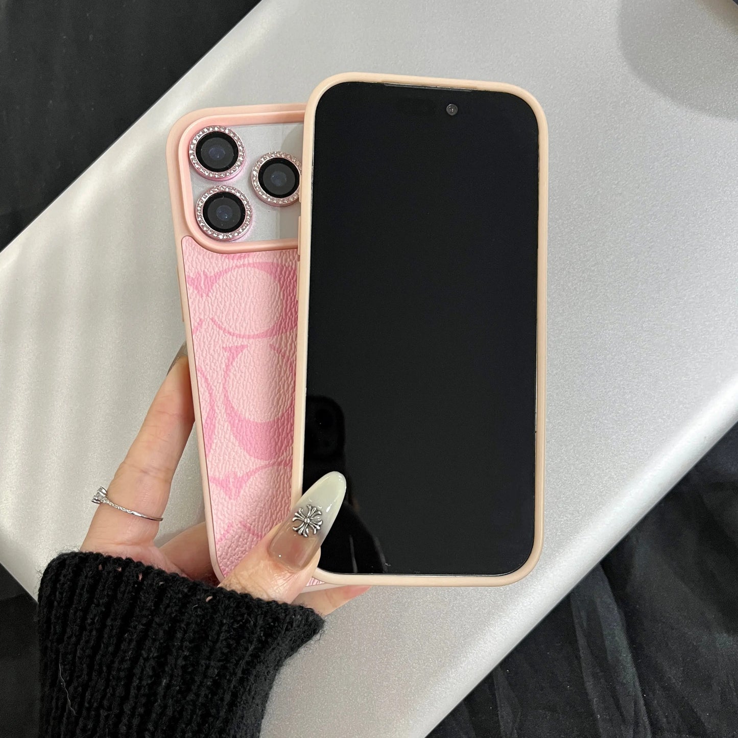 Suitable for Iphone 17，16, 15, 14, 13, 12, 11 Pro Max, High-End Leather Pattern Phone Case, Iphone 16 Plus, 15 plus Leather Phone Case for Both Boys and Girls, Shockproof Phone Case
