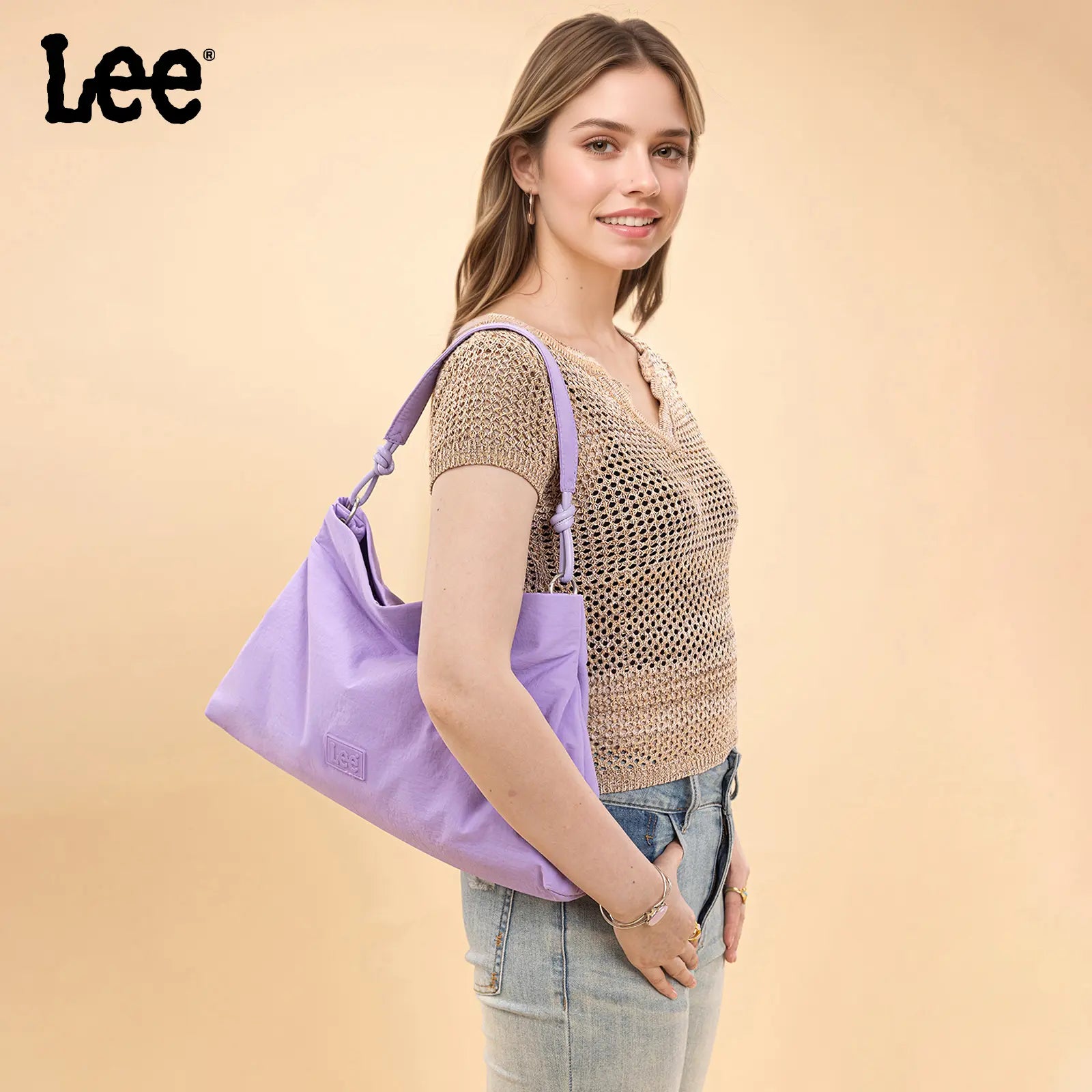Lee Casual Nylon Shoulder Bag with Adjustable Strap, Can Be Used as a Shoulder Bag or Crossbody Bag, Large Capacity, Perfect for Casual Use or Commuting, a Great Gift for Girlfriends, Mothers, or Best Friends.