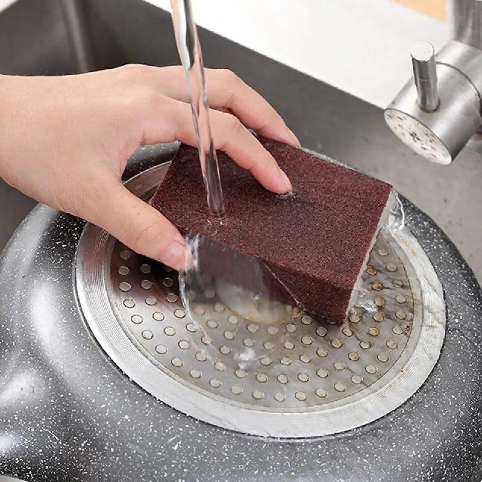 3PCS Magic Cleaning Sponge Rust Remover – Multi-Purpose Emery Pad, Powerful Stain & Grease Cleaner for Kitchen.
